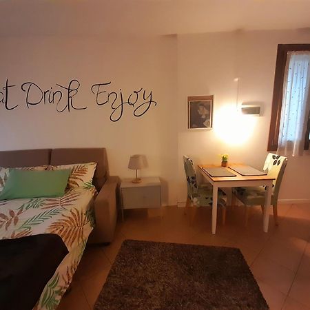 דירות ארזה A Casa Di Sole מראה חיצוני תמונה