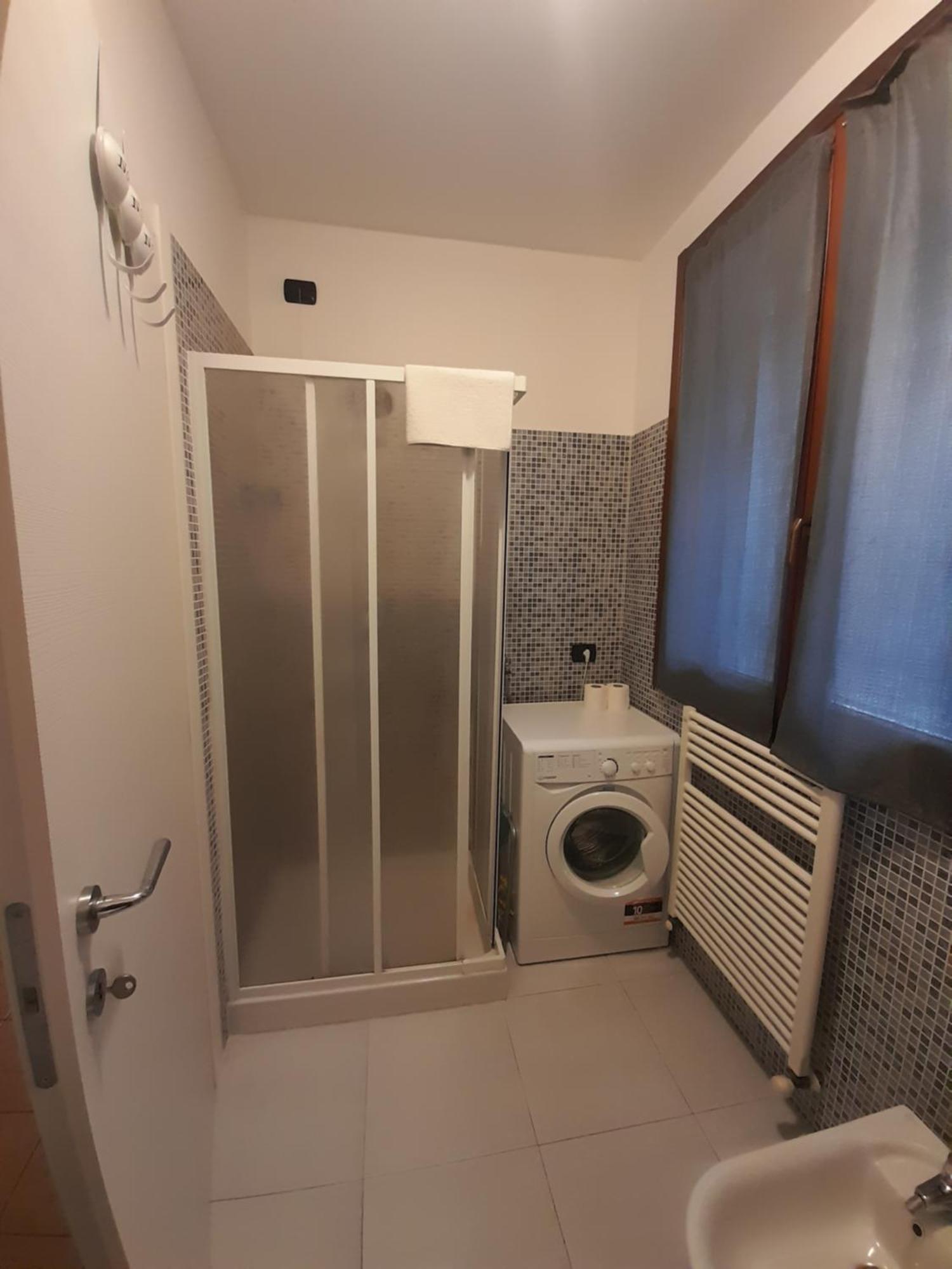 דירות ארזה A Casa Di Sole חדר תמונה